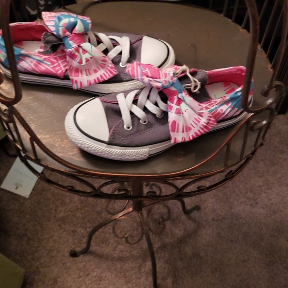 Converse - Picture 3 of 4